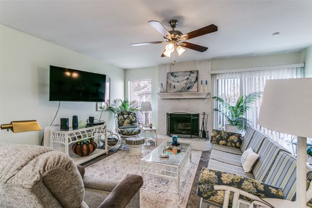 1051 Summit Park, Lewisville, TX 75077