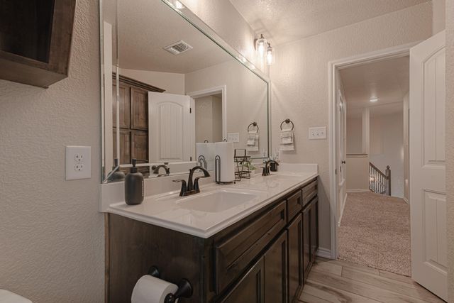 8000 Gold DR, Killeen, TX 76542