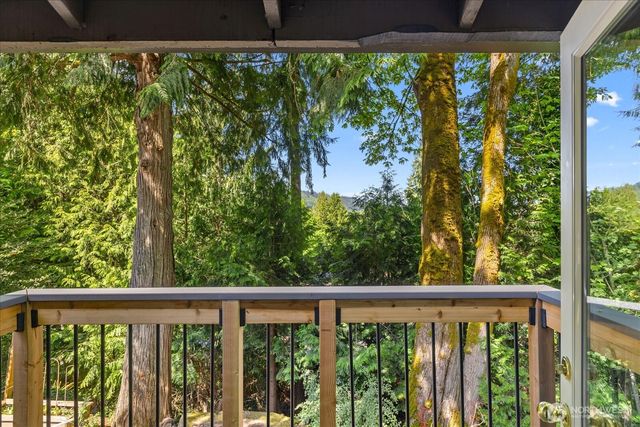 155 Mount Olympus Drive NW, Issaquah, WA 98027