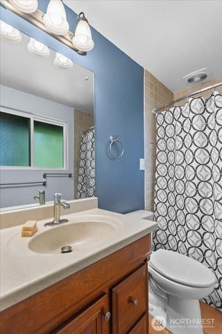 155 Mount Olympus Drive NW, Issaquah, WA 98027