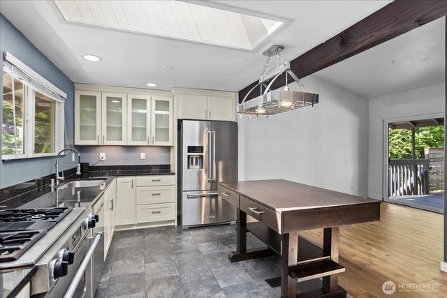 155 Mount Olympus Drive NW, Issaquah, WA 98027