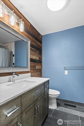 155 Mount Olympus Drive NW, Issaquah, WA 98027