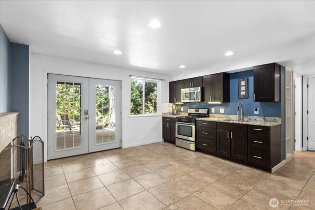 155 Mount Olympus Drive NW, Issaquah, WA 98027