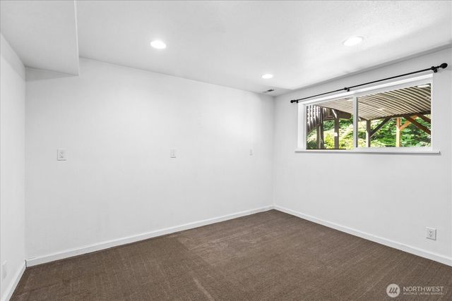 155 Mount Olympus Drive NW, Issaquah, WA 98027