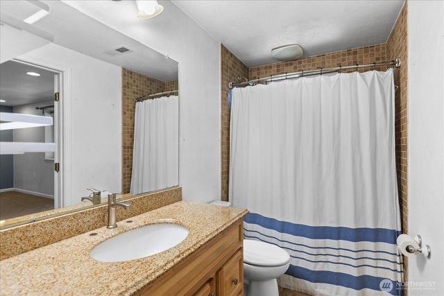 155 Mount Olympus Drive NW, Issaquah, WA 98027