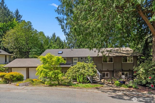 155 Mount Olympus Drive NW, Issaquah, WA 98027