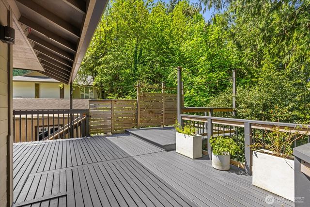 155 Mount Olympus Drive NW, Issaquah, WA 98027