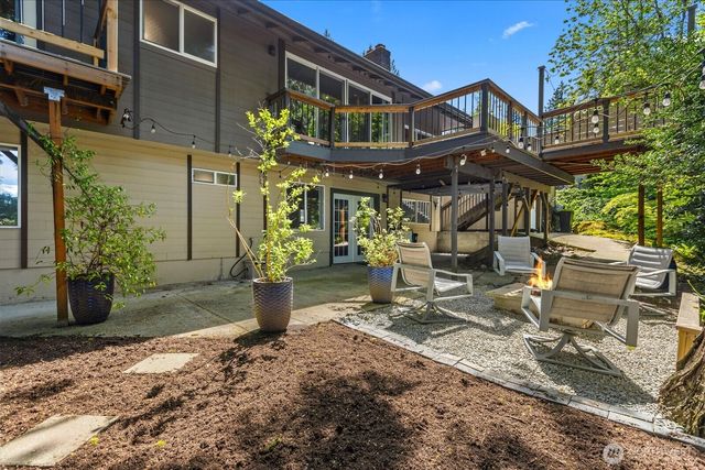 155 Mount Olympus Drive NW, Issaquah, WA 98027