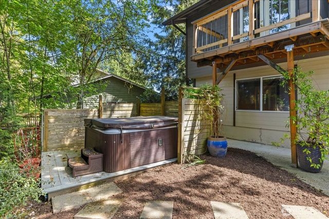155 Mount Olympus Drive NW, Issaquah, WA 98027