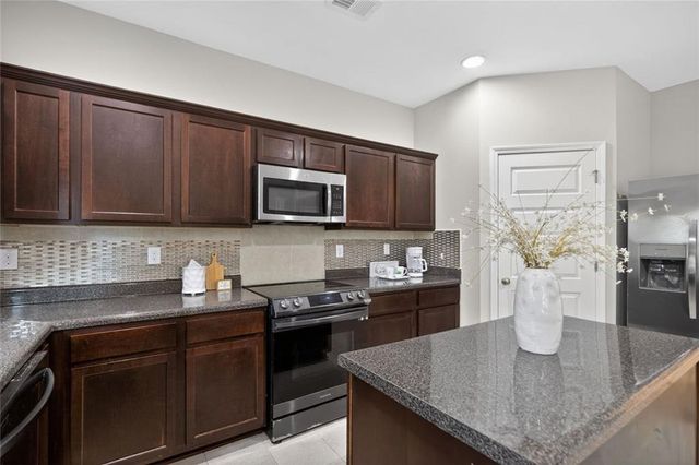 311 Hillcrest Court, Hampton, GA 30228