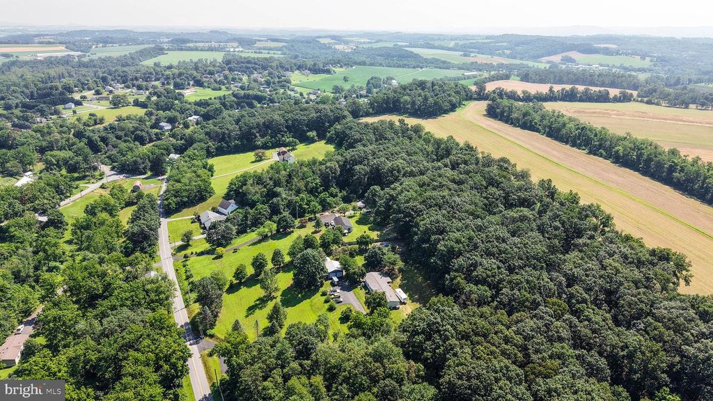 395 SNYDER SCHOOL RD, Bernville, PA 19506