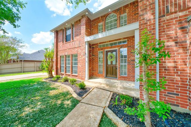 619 Green Belt Drive, Sugar Land, TX 77498