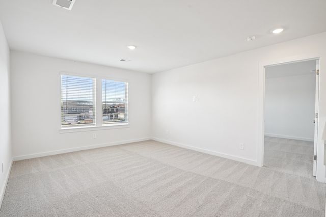 2360 Woodmeadow Dr, Clarksville, TN 37043