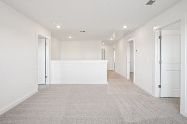 2360 Woodmeadow Dr, Clarksville, TN 37043