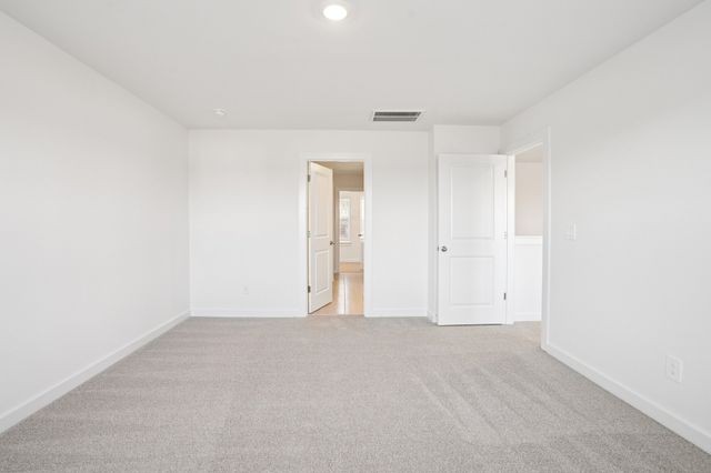 2360 Woodmeadow Dr, Clarksville, TN 37043