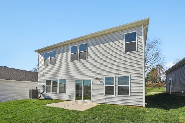 2360 Woodmeadow Dr, Clarksville, TN 37043