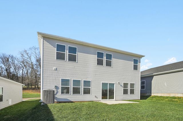 2360 Woodmeadow Dr, Clarksville, TN 37043