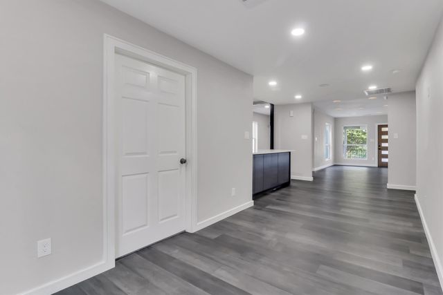 1310 Elmwood Boulevard, Dallas, TX 75224