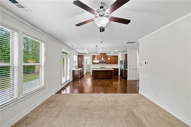 947 Halletts Peak Place, Lawrenceville, GA 30044