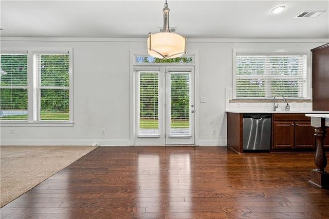 947 Halletts Peak Place, Lawrenceville, GA 30044