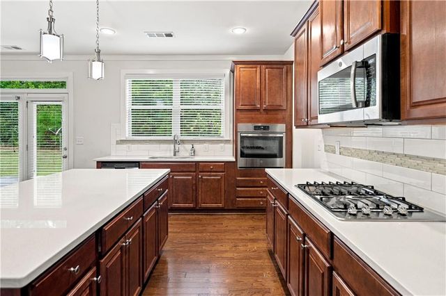 947 Halletts Peak Place, Lawrenceville, GA 30044