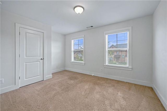 947 Halletts Peak Place, Lawrenceville, GA 30044