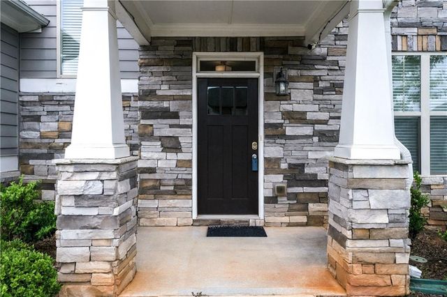 947 Halletts Peak Place, Lawrenceville, GA 30044