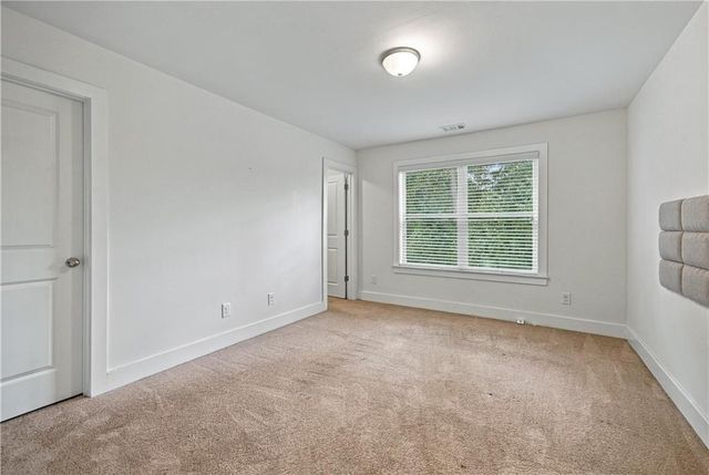 947 Halletts Peak Place, Lawrenceville, GA 30044