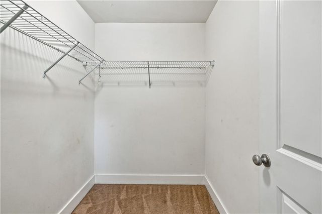 947 Halletts Peak Place, Lawrenceville, GA 30044
