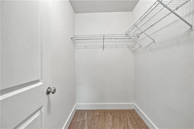 947 Halletts Peak Place, Lawrenceville, GA 30044