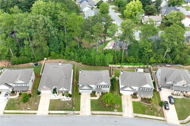 947 Halletts Peak Place, Lawrenceville, GA 30044