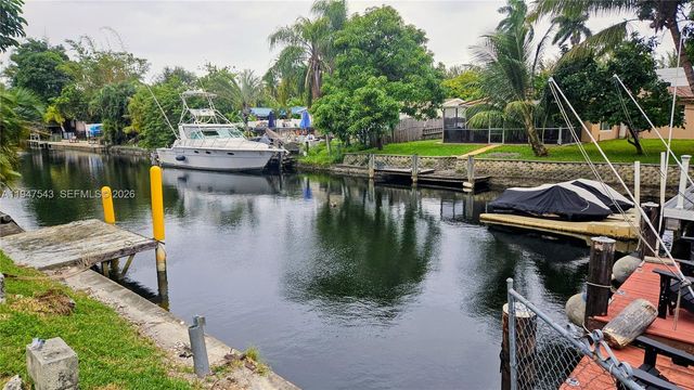 3337 SW 44th Ct, Dania Beach, FL 33312