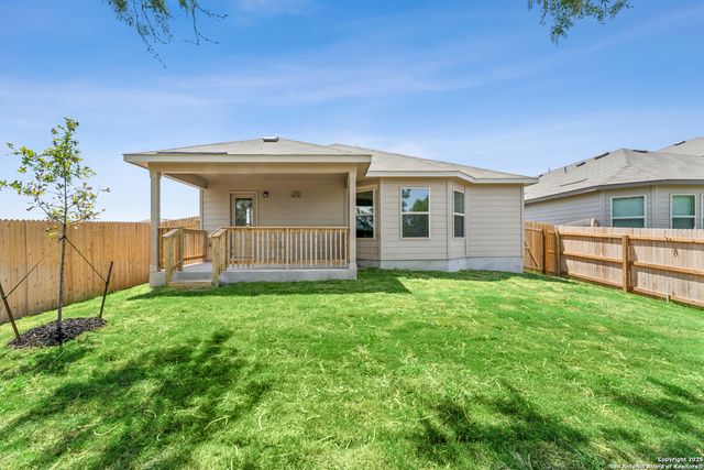 8818 Campacaus Trail, San Antonio, TX 78252