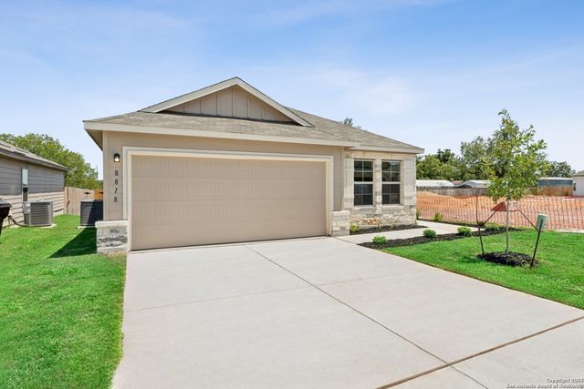 8818 Campacaus Trail, San Antonio, TX 78252