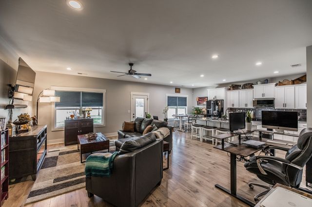 1885 Woodruff Ave, Greenbrier, TN 37073