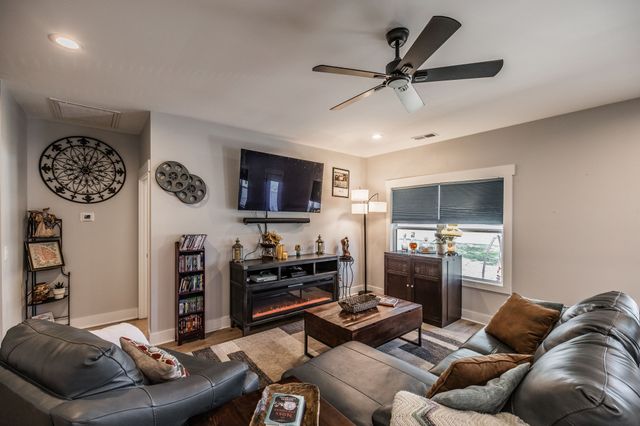 1885 Woodruff Ave, Greenbrier, TN 37073