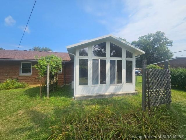 217 Wildwood Drive, Madison, IN 47250