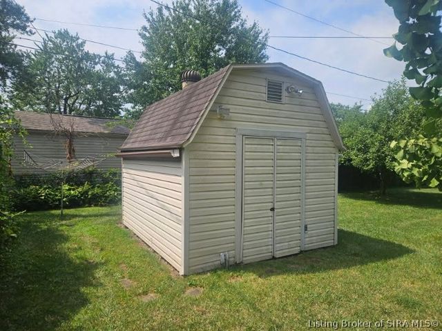 217 Wildwood Drive, Madison, IN 47250