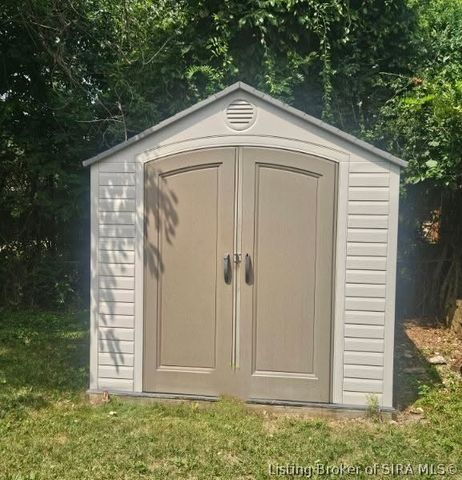 217 Wildwood Drive, Madison, IN 47250