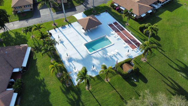 718 Whippoorwill Lane, Delray Beach, FL 33445