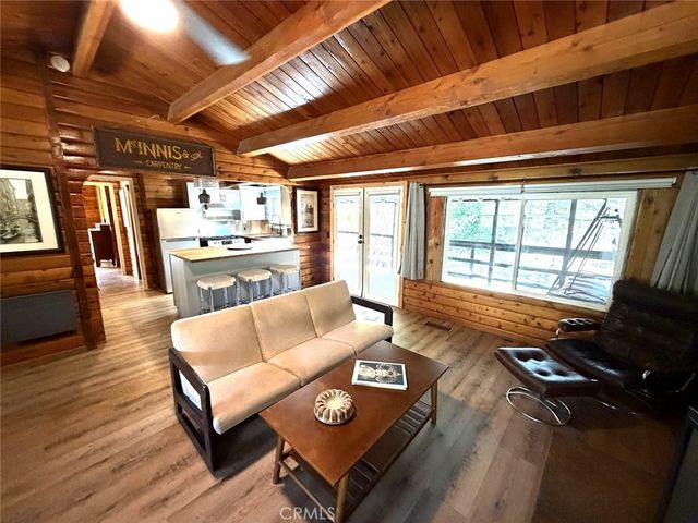 531 Mountain View, Wrightwood, CA 92397