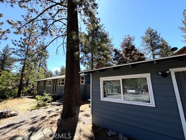 531 Mountain View, Wrightwood, CA 92397