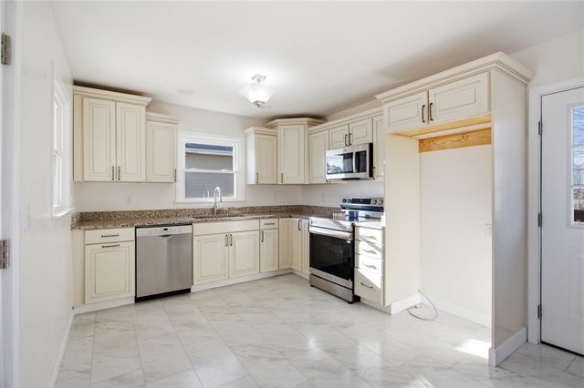 308 W South Fifth Street, Seneca, SC 29678