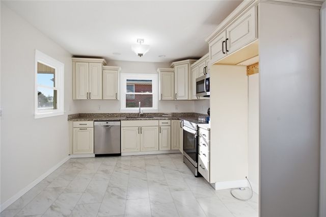 308 W South Fifth Street, Seneca, SC 29678