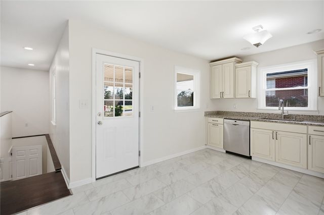 308 W South Fifth Street, Seneca, SC 29678