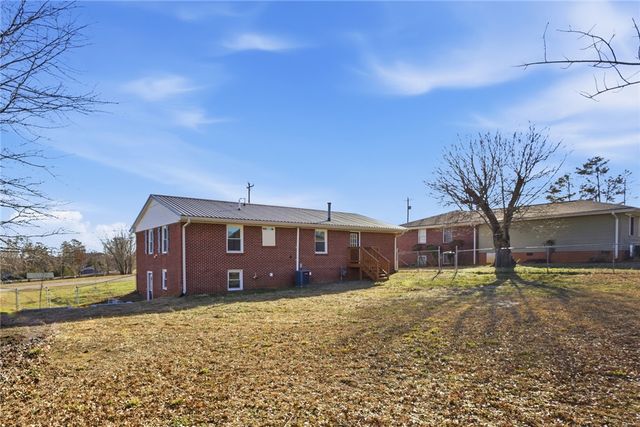 308 W South Fifth Street, Seneca, SC 29678