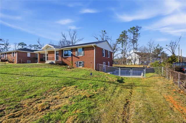 308 W South Fifth Street, Seneca, SC 29678