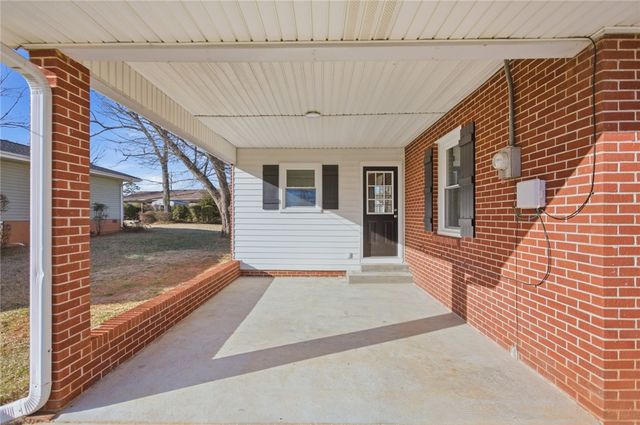 308 W South Fifth Street, Seneca, SC 29678