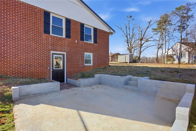 308 W South Fifth Street, Seneca, SC 29678