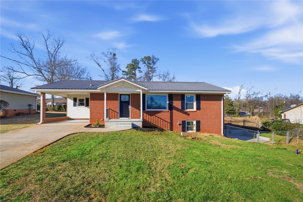 308 W South Fifth Street, Seneca, SC 29678